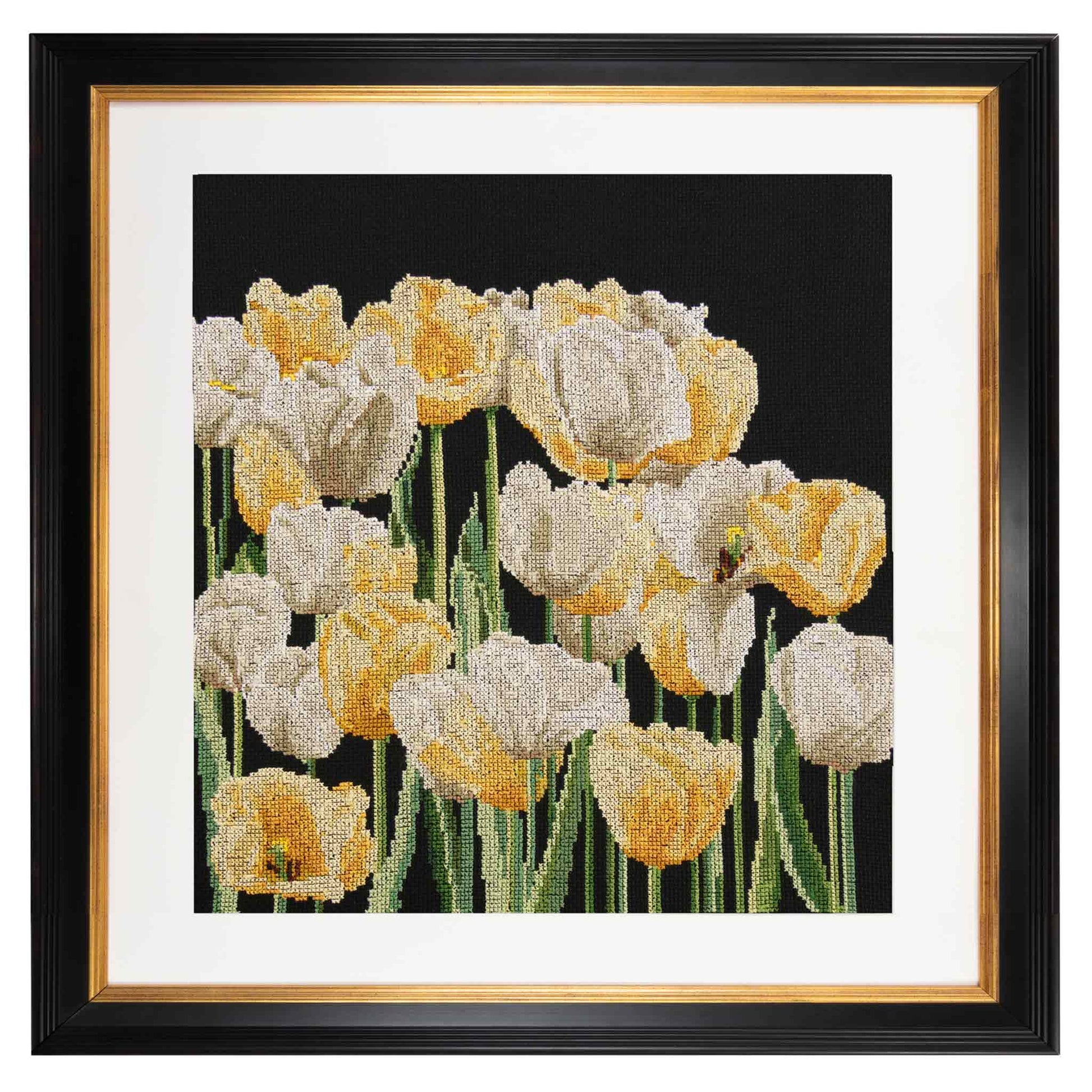 Counted cross stitch Tulips Flowers - Aida Black
