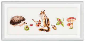 DSB009A - Forest Friends - White Aida - 3.9 x 11.8 Inch