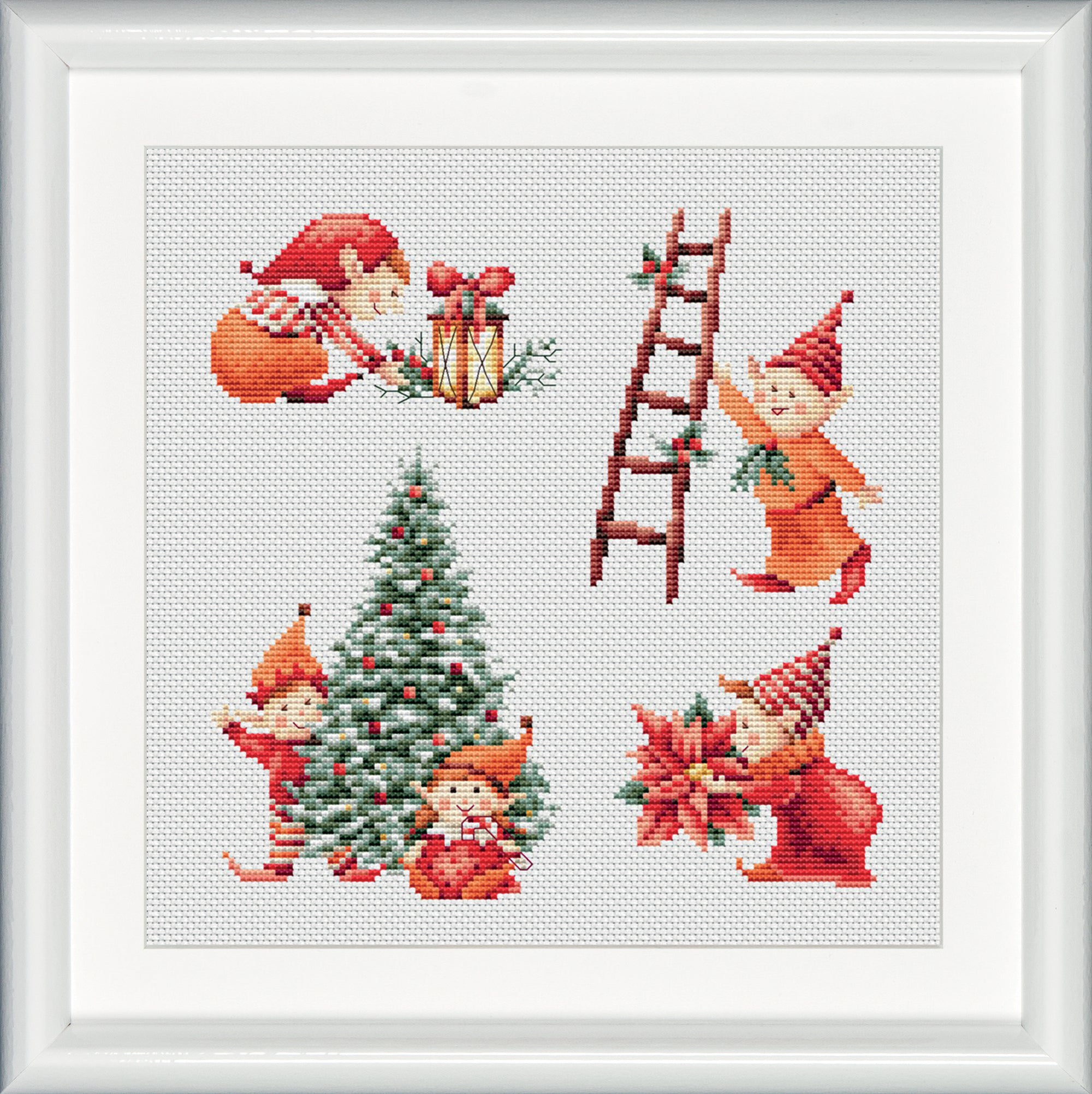 DSB017L - Christmas Elves 1- Linen - 9.8 x 9.8 Inch