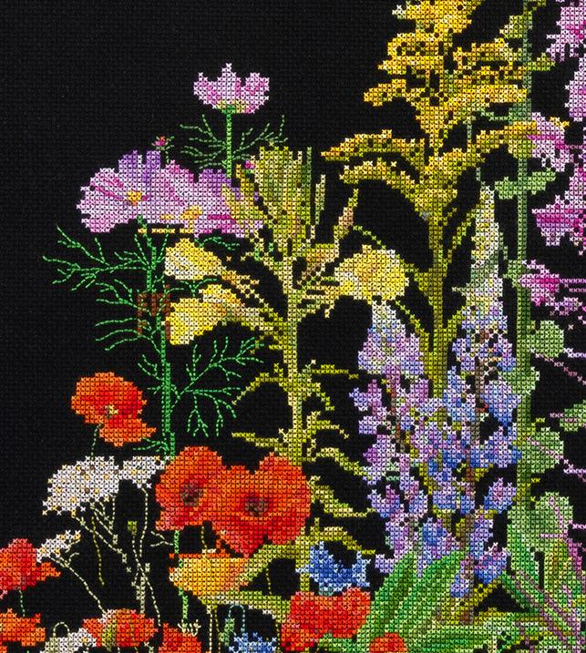 American Wild Flowers - Aida Black - 16 count - 554.05