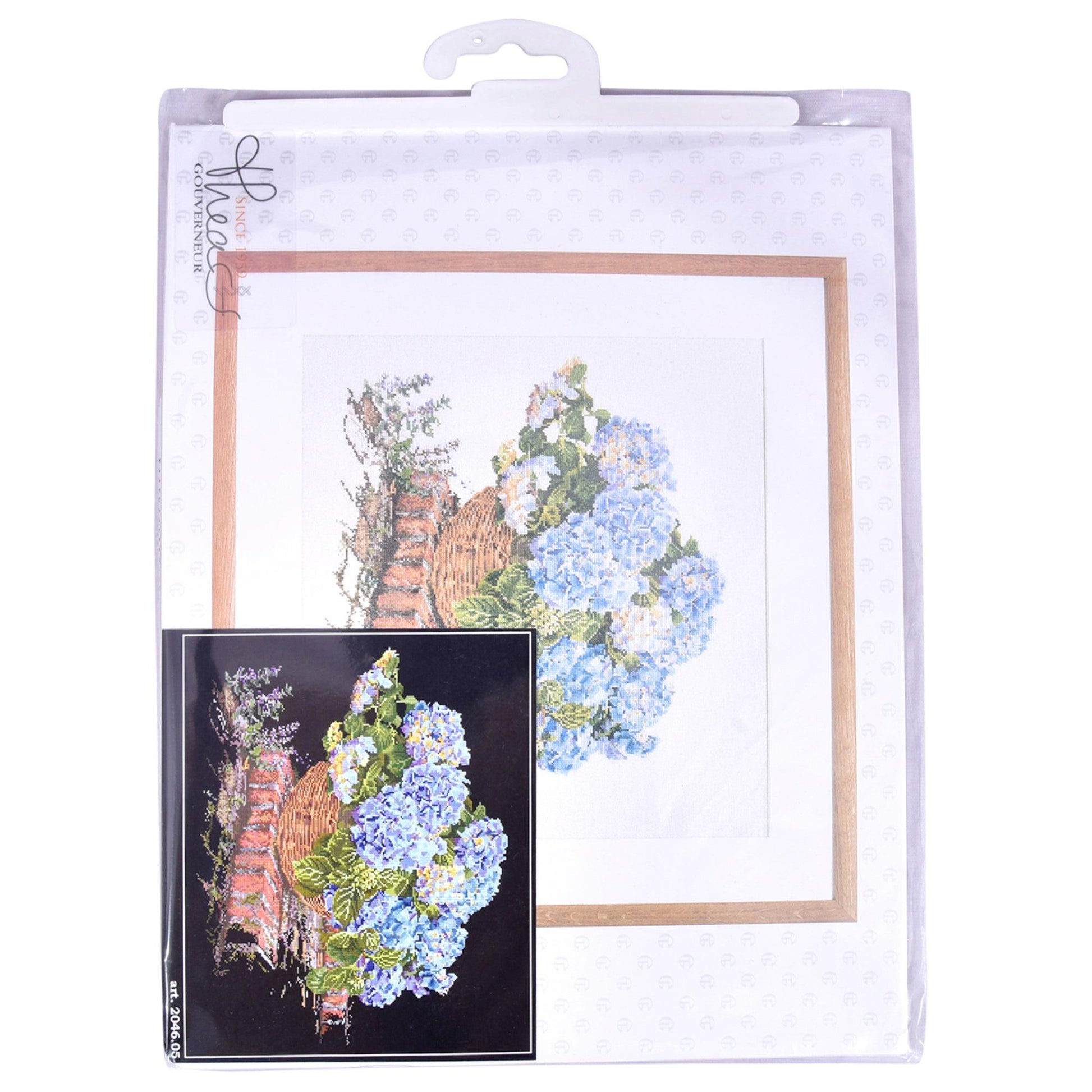 Thea Gouverneur - Counted Cross Stitch Kit - Blue Hydranem - Aida Black - 18 count - 2046.05 - Thea Gouverneur Since 1959