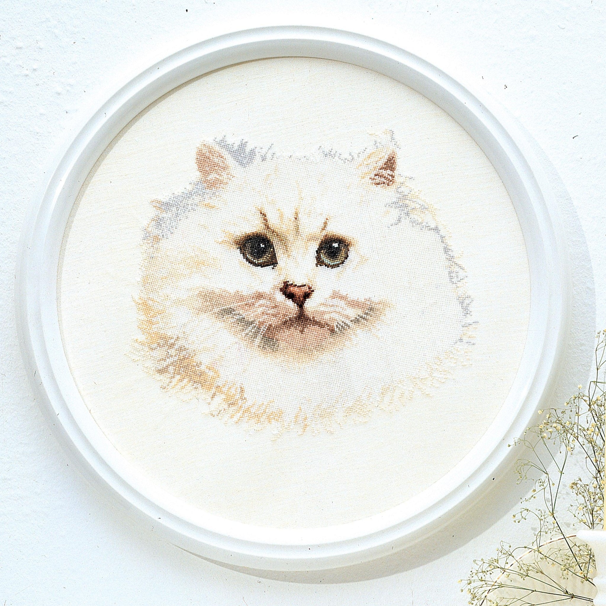 Thea Gouverneur - Counted Cross Stitch Kit - White Persian Cat - Linen - 32 count - 1045 - Thea Gouverneur Since 1959